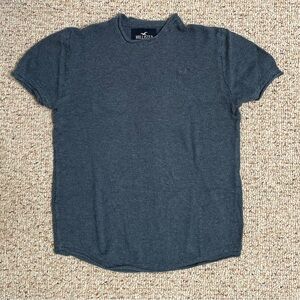 Hollister t-shirt
